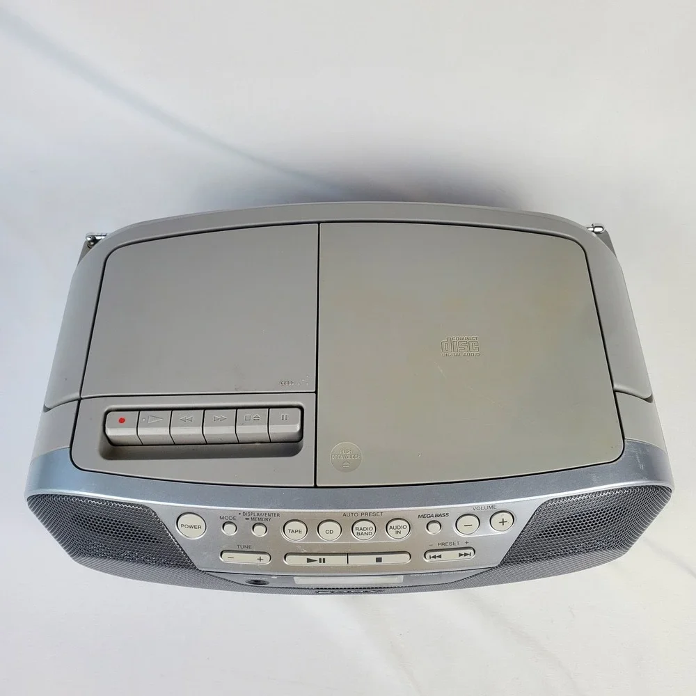 Sony Boombox CFD-S05 CD Cassette AM FM Radio, AUX, CD-R/RW Stereo TESTED